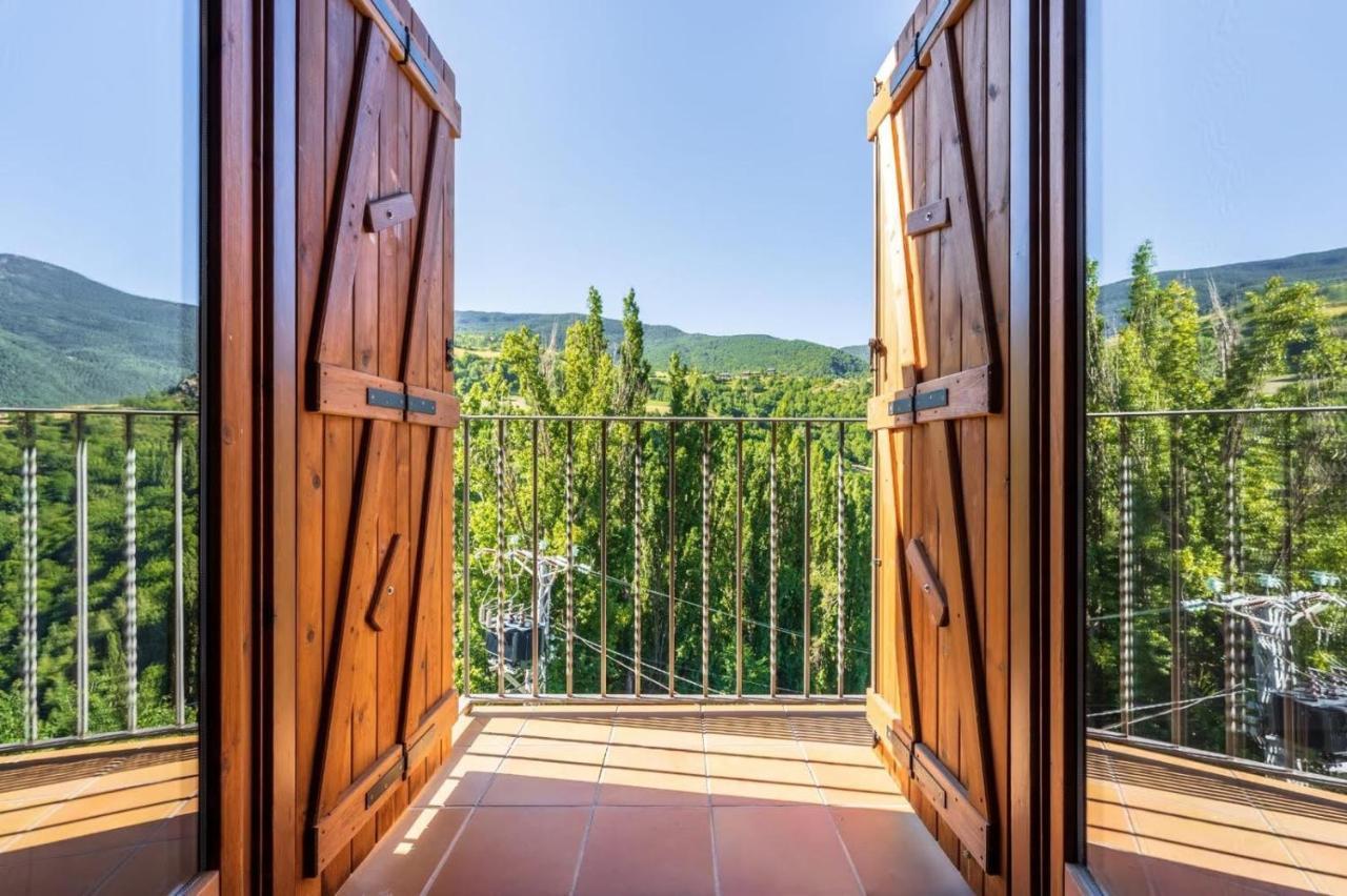 Apartamentsaloriaburg Farrera Εξωτερικό φωτογραφία