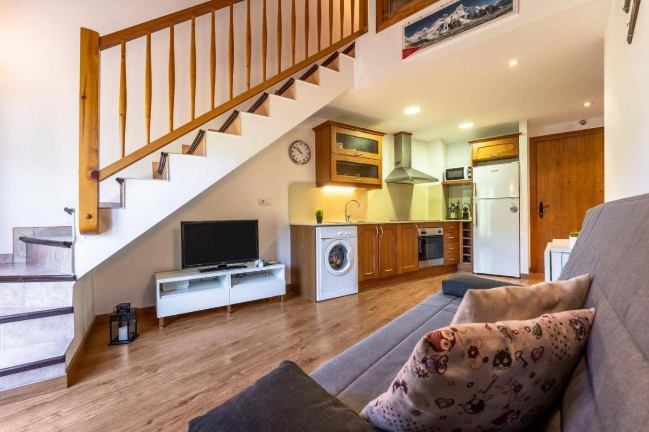 Apartamentsaloriaburg Farrera Εξωτερικό φωτογραφία